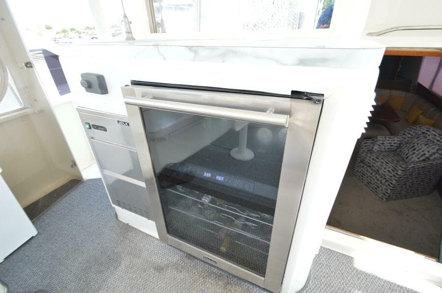 1995 Ocean 48 Cockpit Motor Yacht