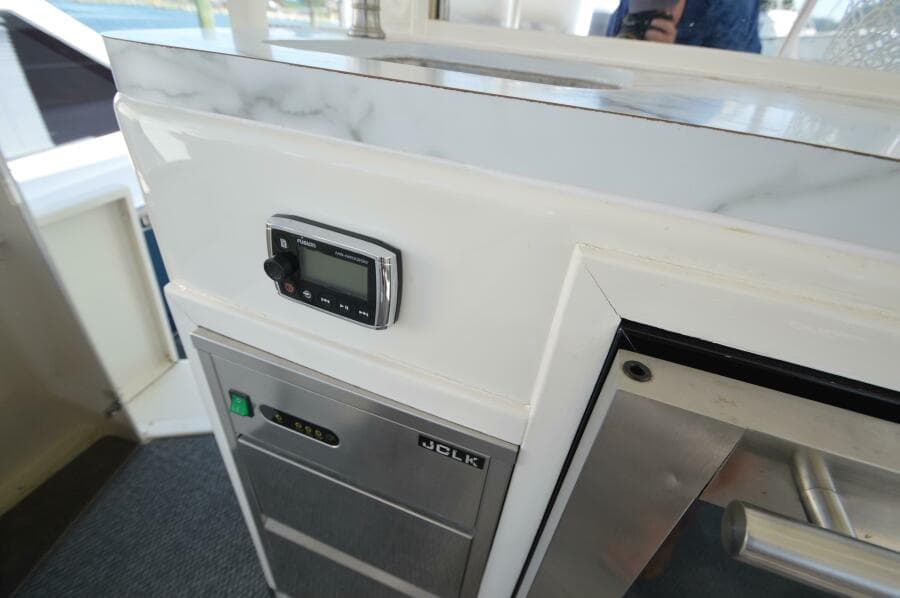 1995 Ocean 48 Cockpit Motor Yacht