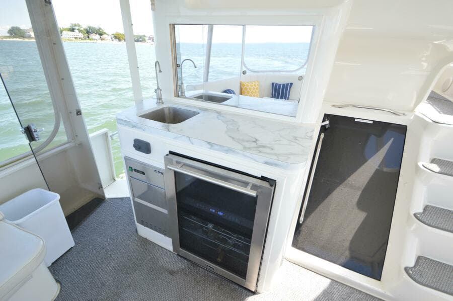 1995 Ocean 48 Cockpit Motor Yacht