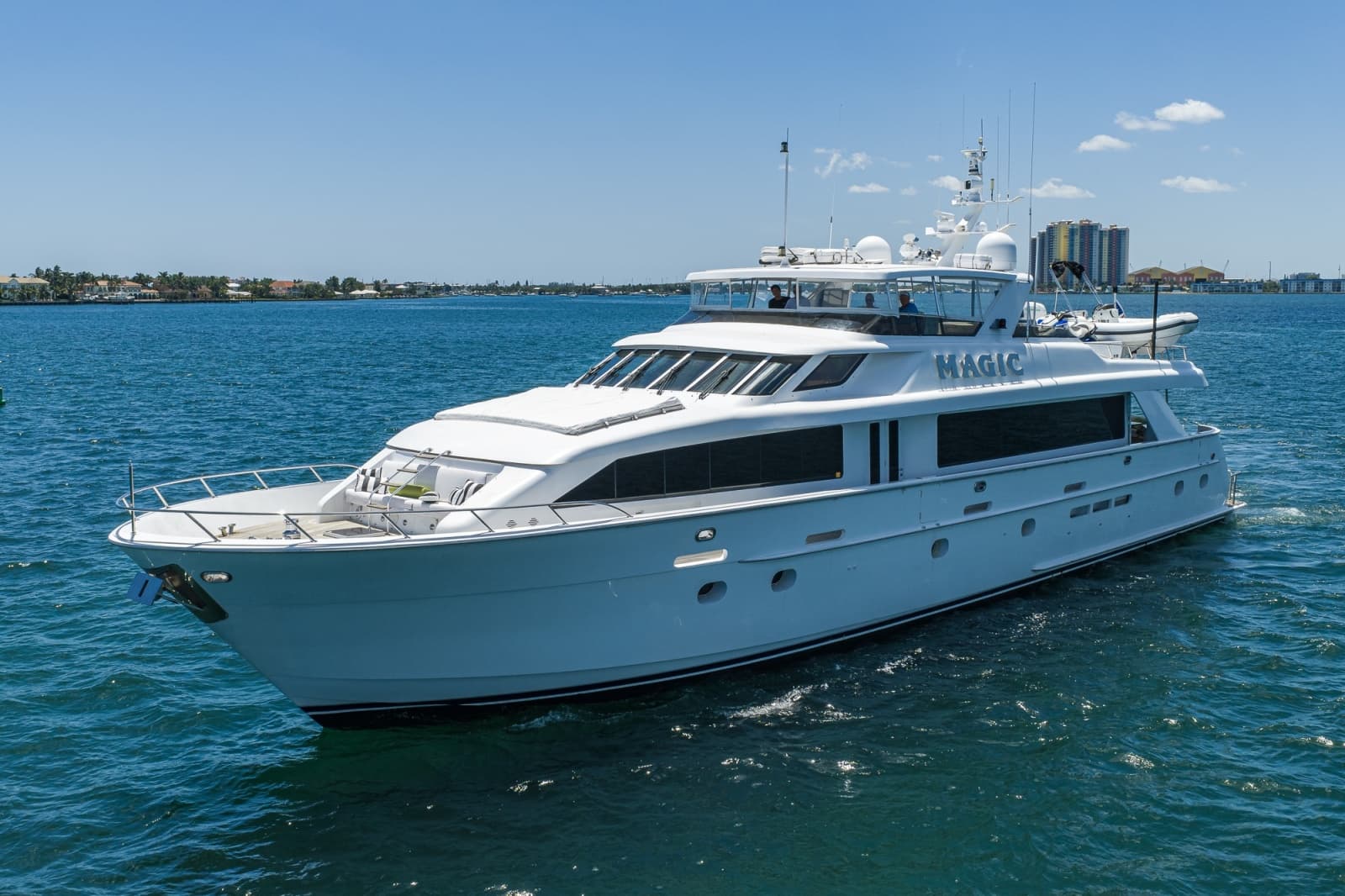 2005 Hatteras 100 Motor Yacht - Photo 63