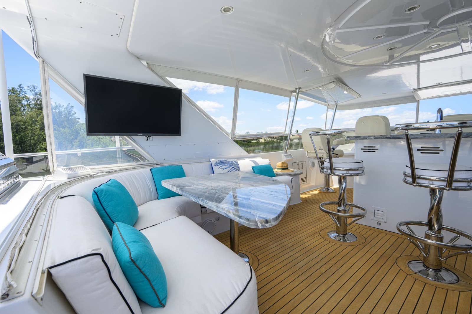 2005 Hatteras 100 Motor Yacht - Photo 45
