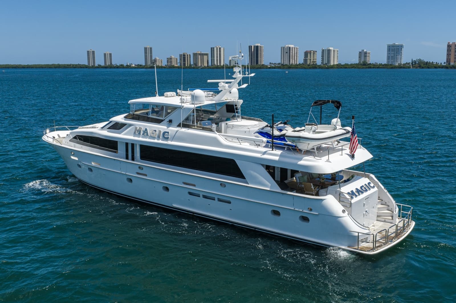 2005 Hatteras 100 Motor Yacht - Photo 61