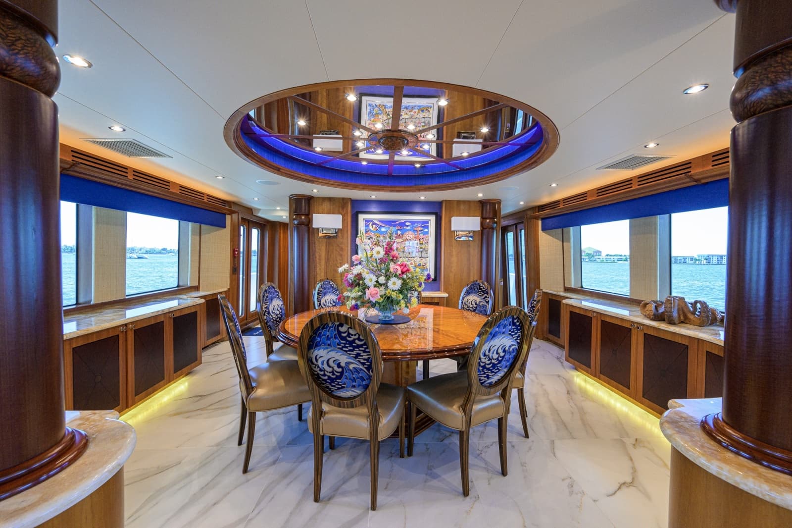 2005 Hatteras 100 Motor Yacht - Photo 7