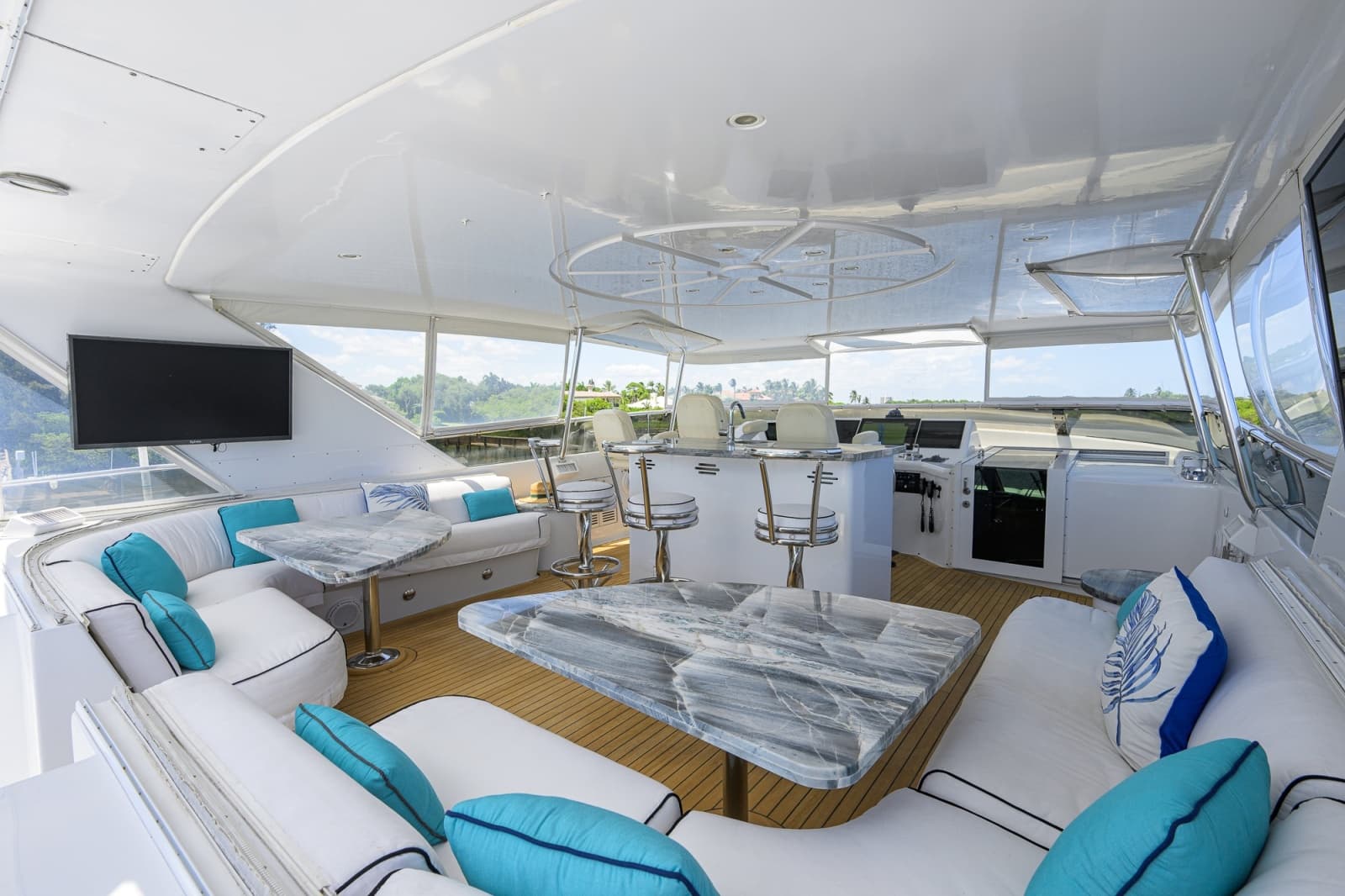 2005 Hatteras 100 Motor Yacht - Photo 35