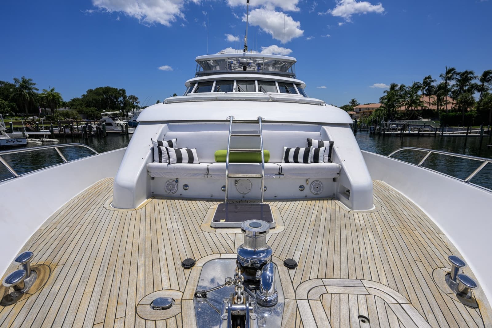 2005 Hatteras 100 Motor Yacht - Photo 56