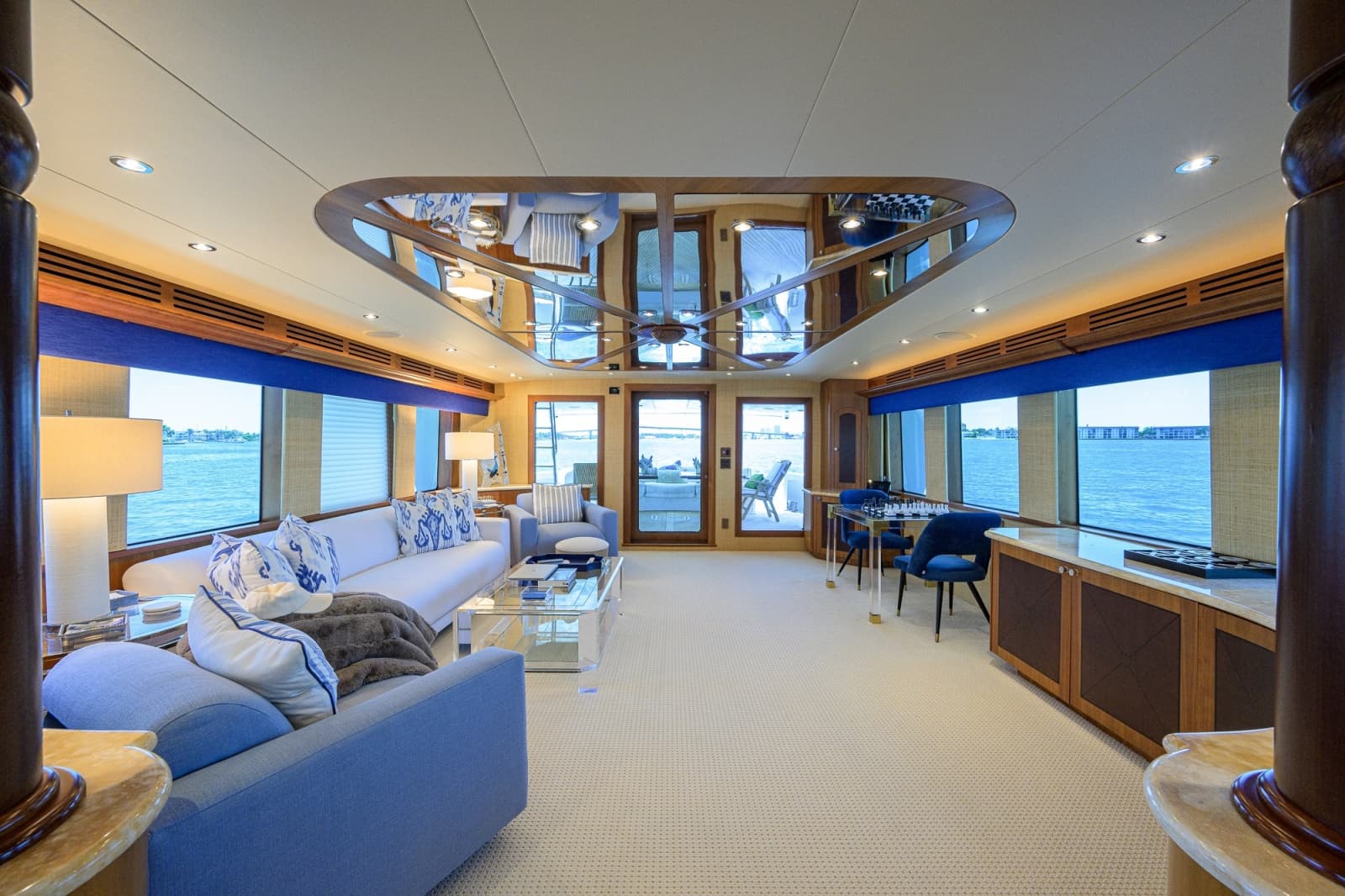 2005 Hatteras 100 Motor Yacht - Photo 6