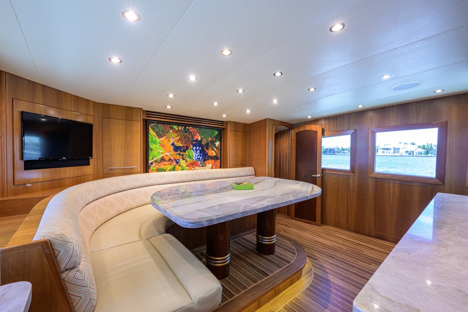 2005 Hatteras 100 Motor Yacht - Photo 13