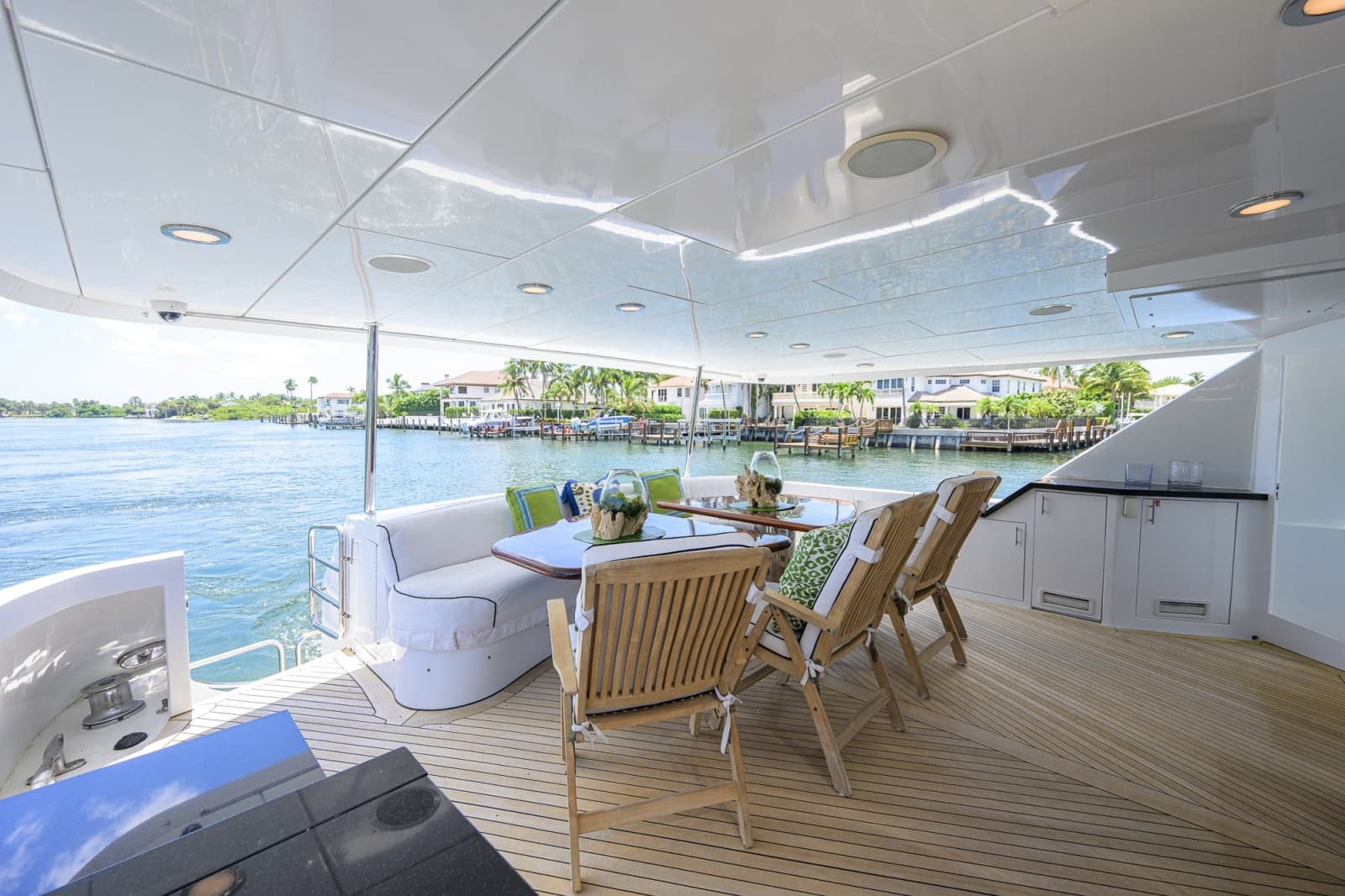 2005 Hatteras 100 Motor Yacht - Photo 54