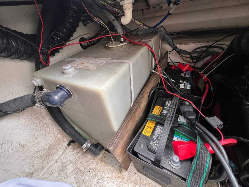 2007 Larson Cabrio 274