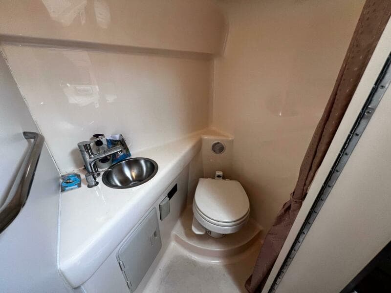 2007 Larson Cabrio 274