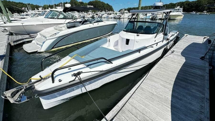 2022 Axopar 28 T-Top