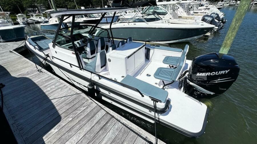 2022 Axopar 28 T-Top