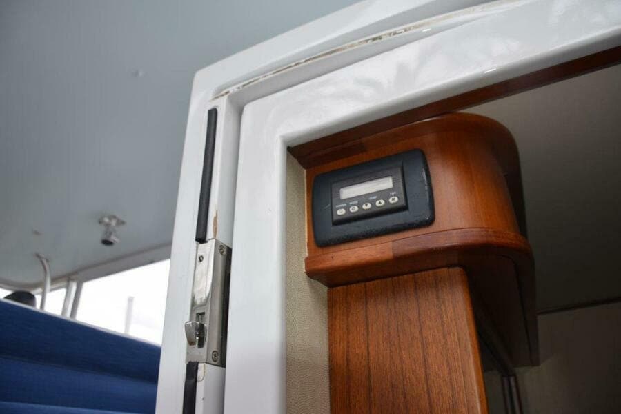 Bridge Deck AC Control And Sliding Cabin Door