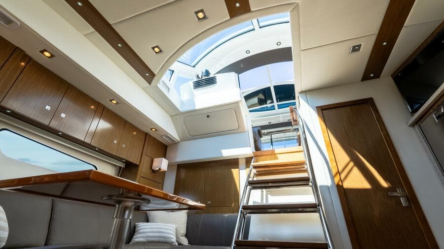 2013 Cruisers 48 Cantius