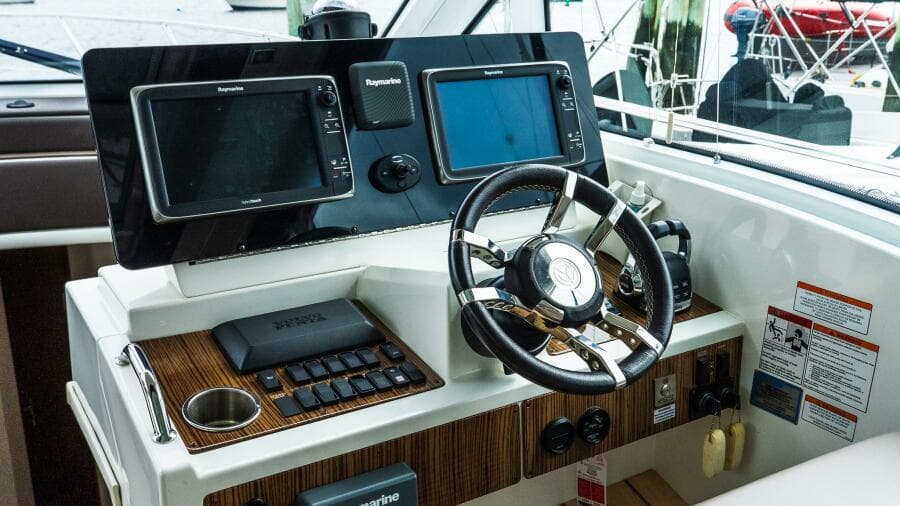 2013 Cruisers 48 Cantius