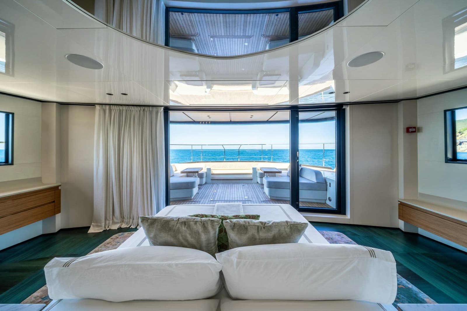 2024 Wider Yachts WiderCat 92 - Photo 20