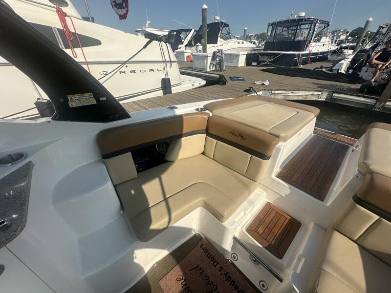 2014 Sea Ray 270 SLX