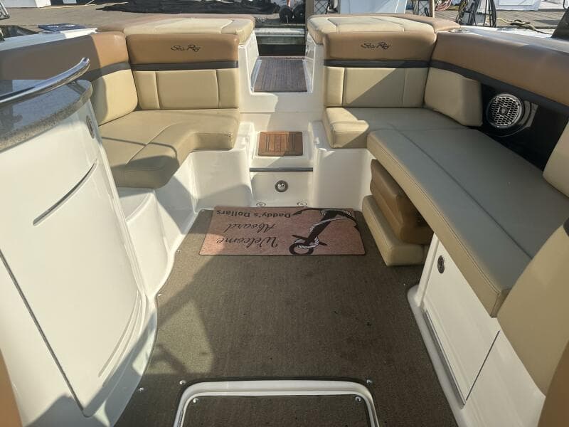 2014 Sea Ray 270 SLX