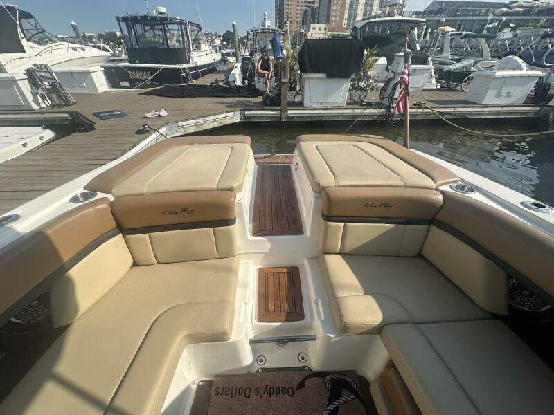 2014 Sea Ray 270 SLX