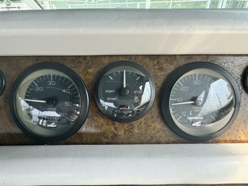 1995 Sea Ray Express Cruiser