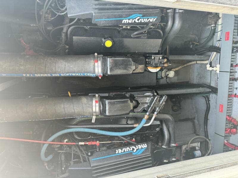 1995 Sea Ray Express Cruiser