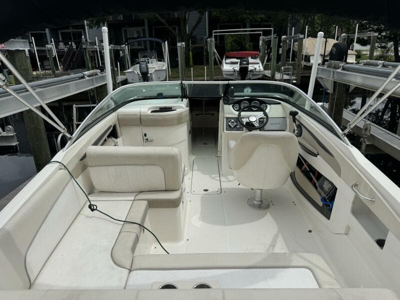 2013 Sea Ray 240 Sundeck