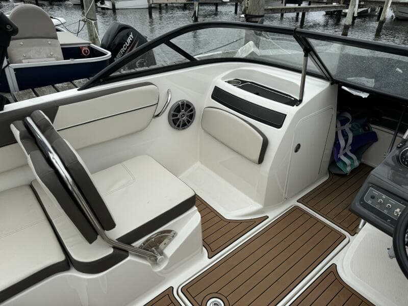 2018 Bayliner VR5 Bowrider OB