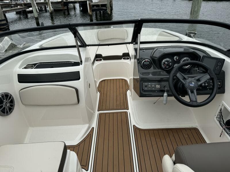 2018 Bayliner VR5 Bowrider OB