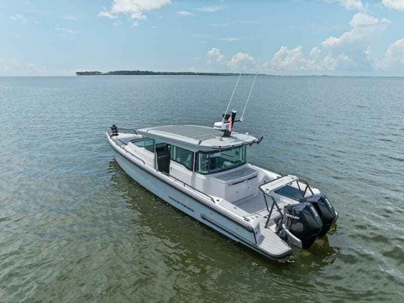 2023 Axopar 37XC Cross Cabin