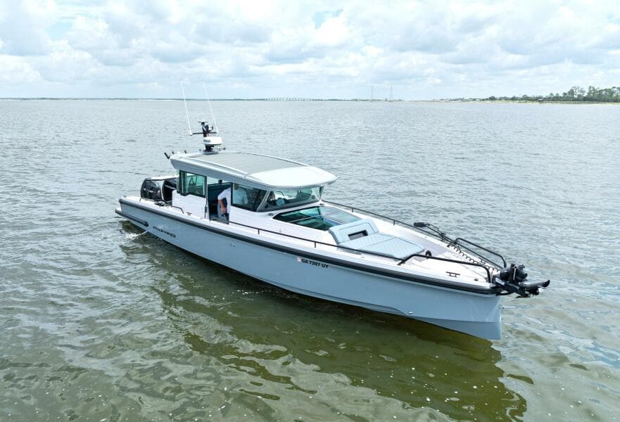 2023 Axopar 37XC Cross Cabin