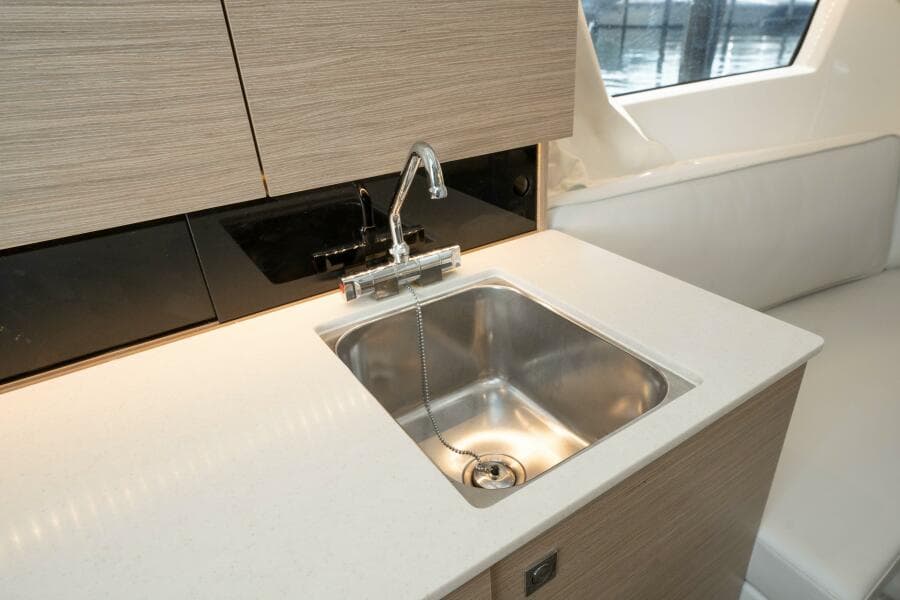 2024 Jeanneau Leader 9.0WA S2