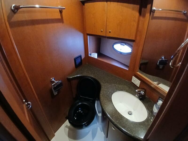 2006 Silverton 35 Motor Yacht