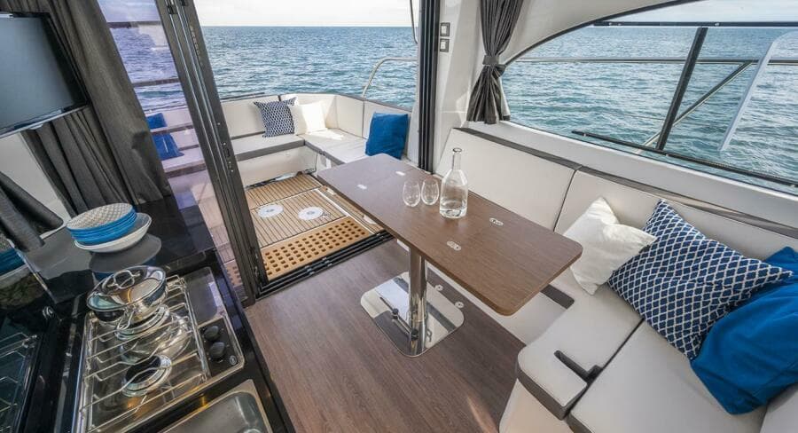 2026 Beneteau Antares 11