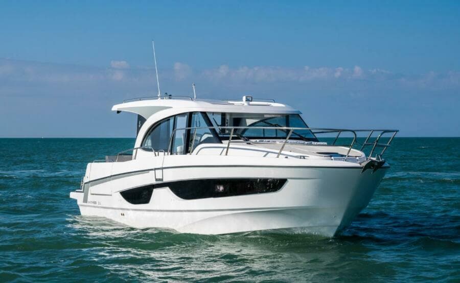 2026 Beneteau Antares 11