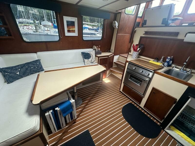1985 Nordic Tugs 32 - Photo 7