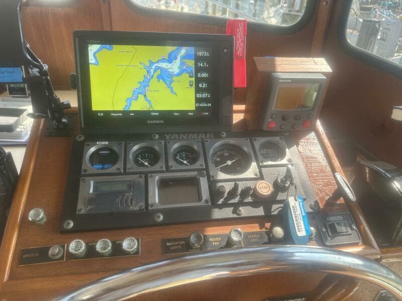 1985 Nordic Tugs 32 - Photo 20