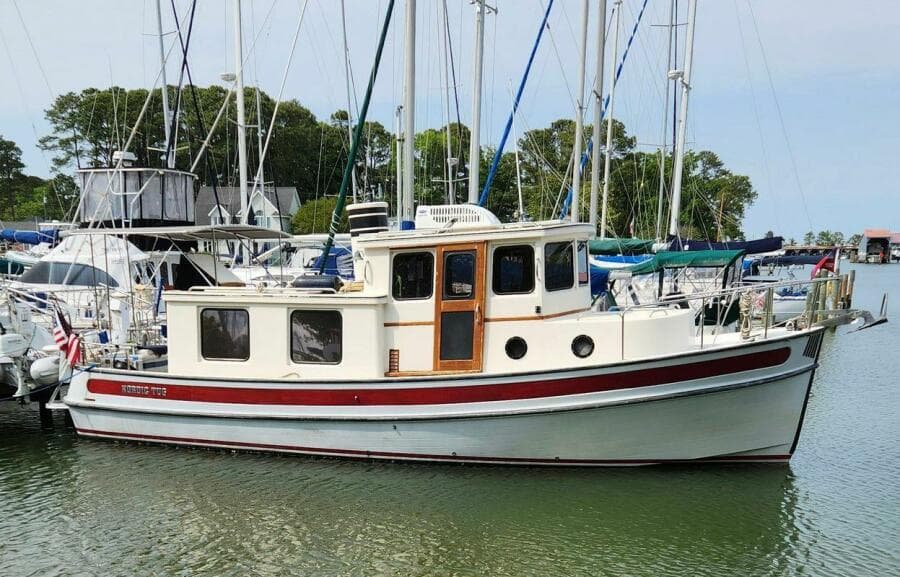 1985 Nordic Tugs 32 - Photo 2