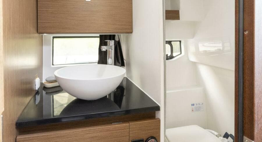 2025 Beneteau Flyer 9 SunDeck