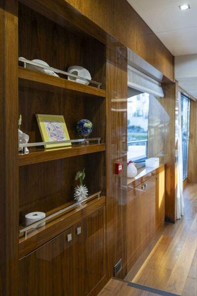 2017 Sunseeker 95 Yacht