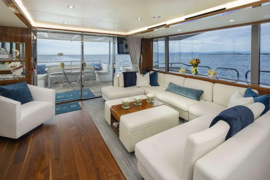 2017 Sunseeker 95 Yacht