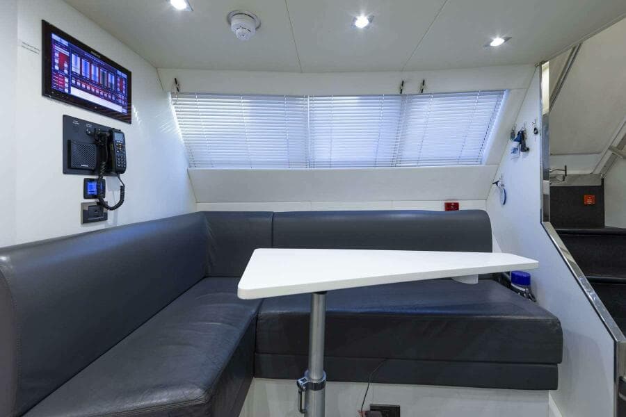 2017 Sunseeker 95 Yacht