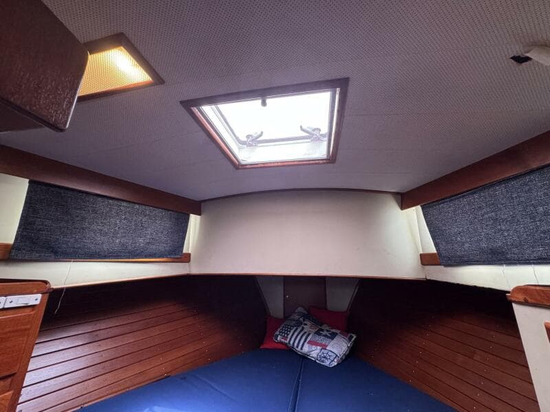 1989 Grand Banks 42 Motor Yacht