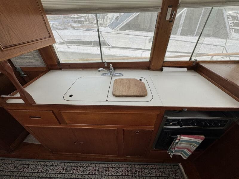 1989 Grand Banks 42 Motor Yacht
