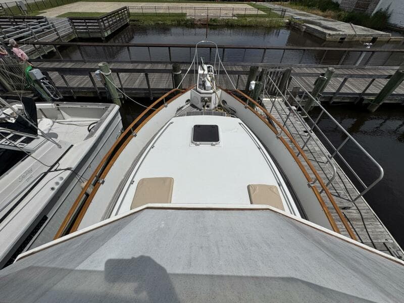 1989 Grand Banks 42 Motor Yacht