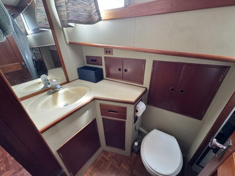 1989 Grand Banks 42 Motor Yacht