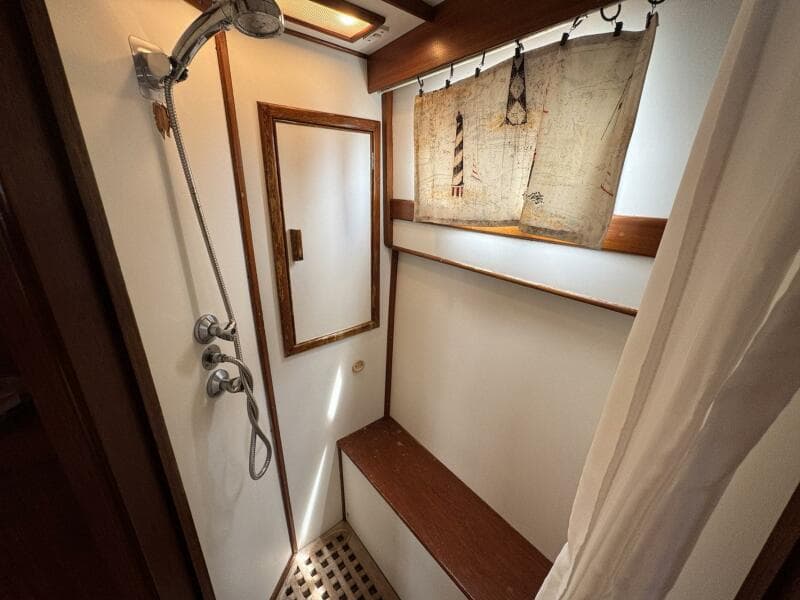 1989 Grand Banks 42 Motor Yacht