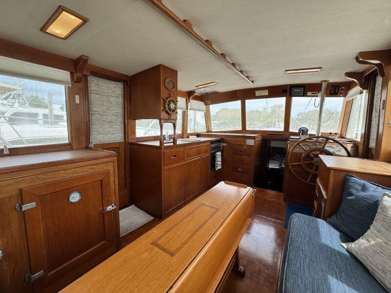 1989 Grand Banks 42 Motor Yacht