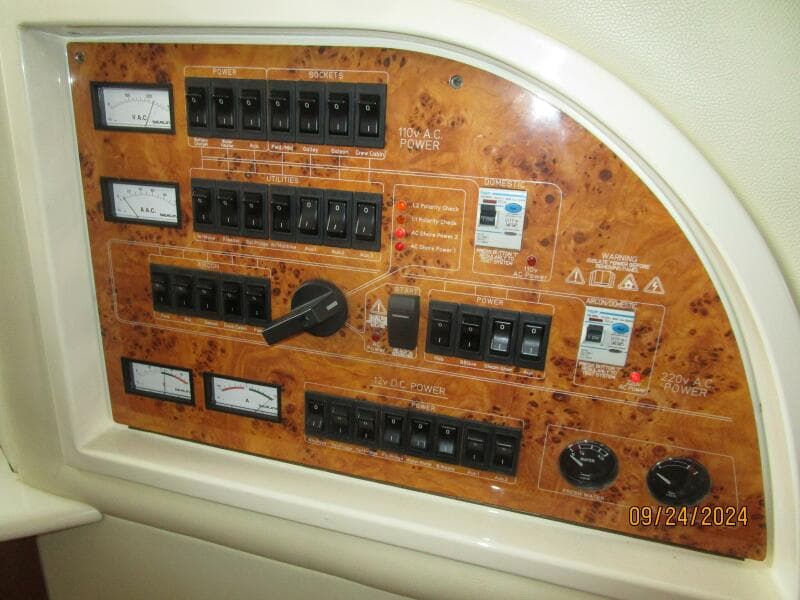 47' Sealine electrical panel