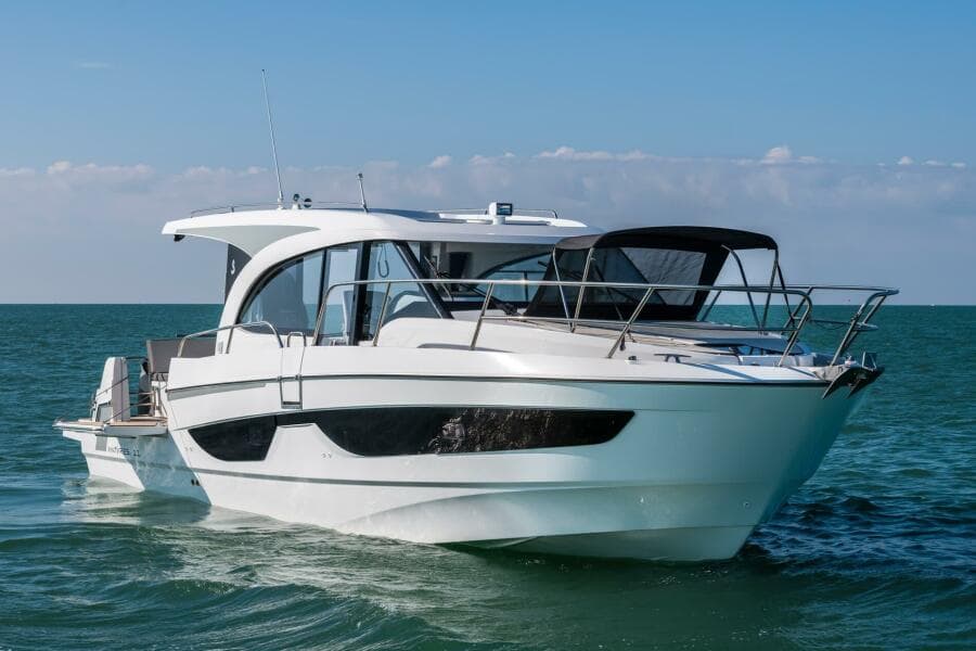 2026 Beneteau Antares 11