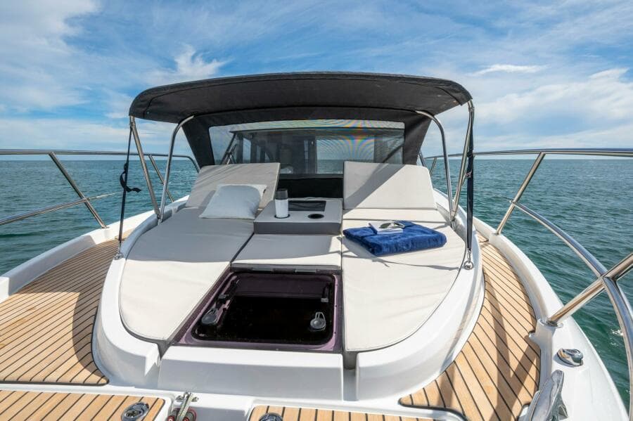 2026 Beneteau Antares 11
